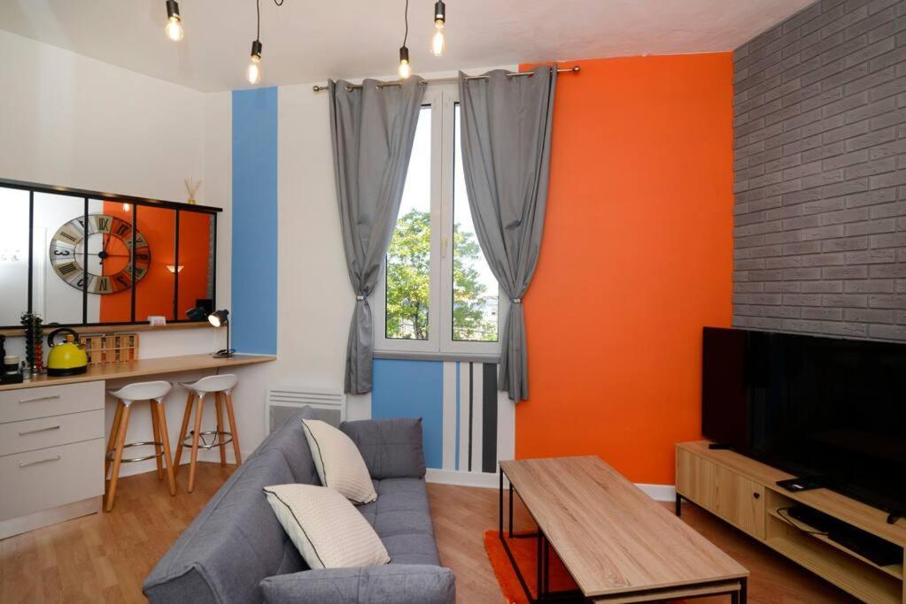 Апартаменты L'Accueil En Quai/T2/Gare/Wi-Fi Ангулем Экстерьер фото